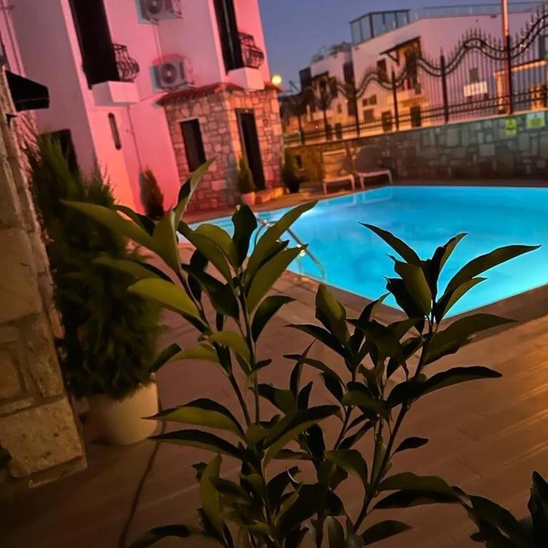 Wb Weekend Otel Bodrum Екстериор снимка
